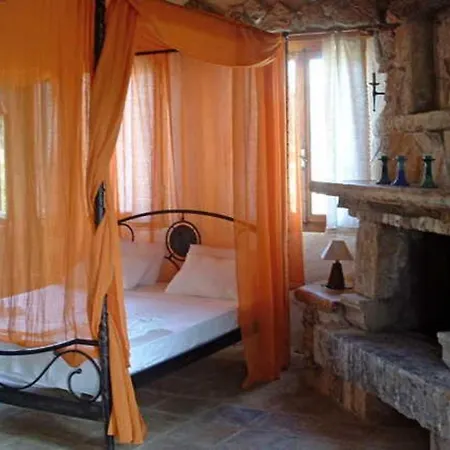 Castello Bellos * Keri